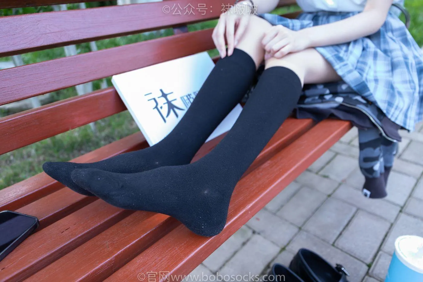[BoBoSocks袜啵啵]NO.007 稚予-JK制服、皮鞋、黑色中筒棉袜、肉丝 [143P]插图4